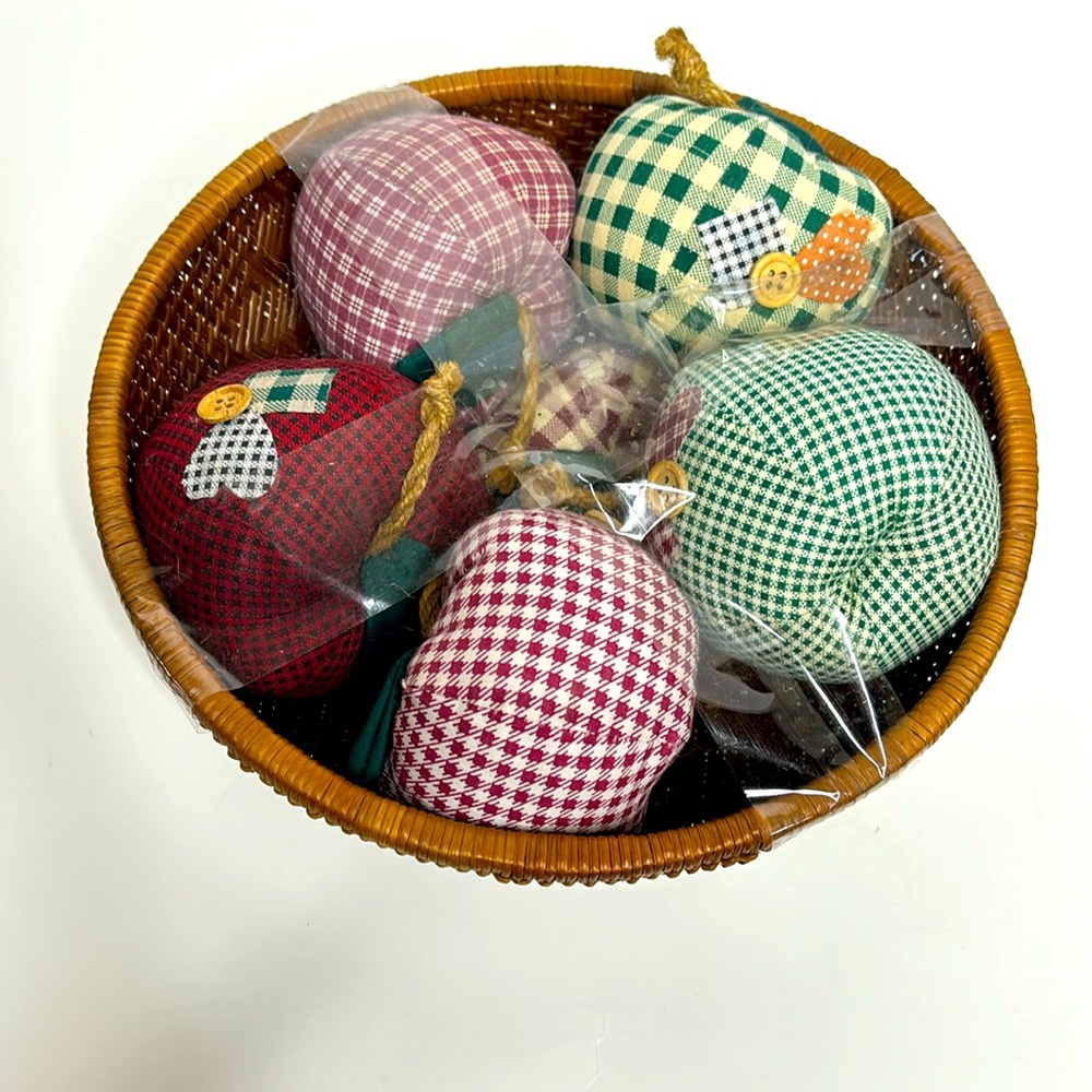 Sewing Basket | Vintage WEAVED Basket Full of 6 Handmade Pumpkins | Table Decor